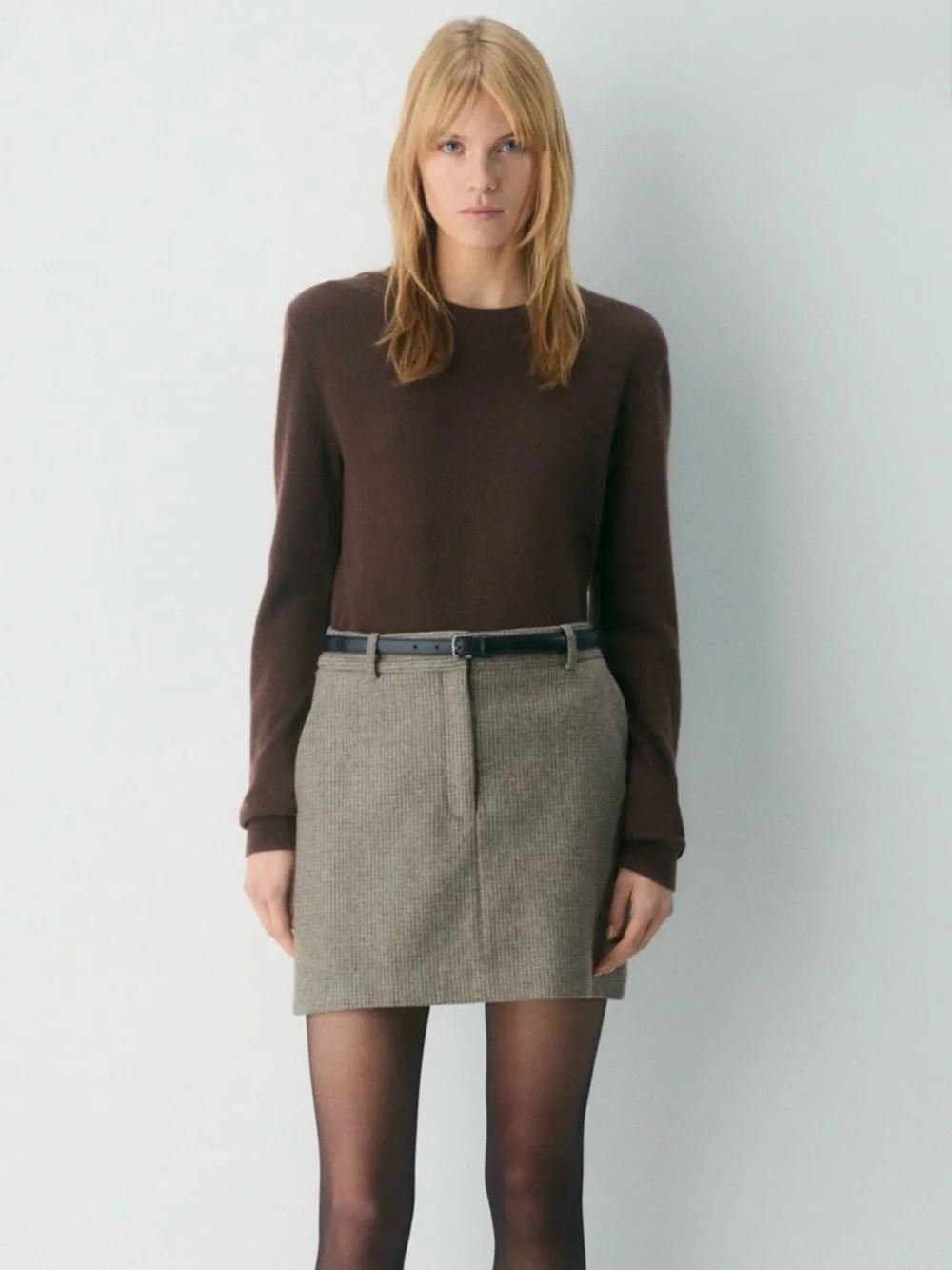 NWT Aritzia Chisel Mini Skirt in Wool - Picture 3 of 6